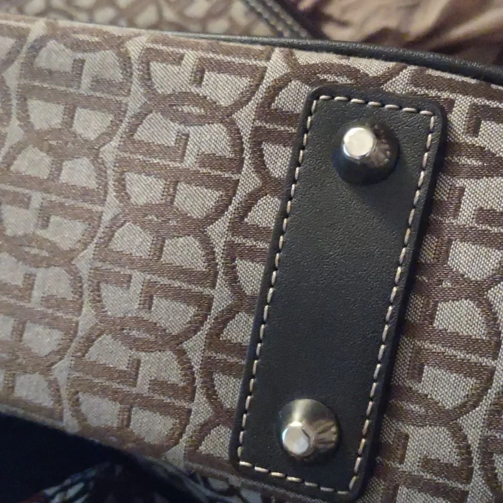 Giani Bernini Classic Brown‎ Signature Shoulder Bag Zip Pockets Zip 10x12